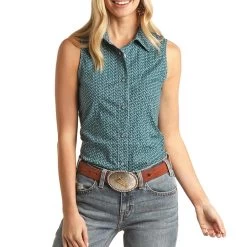 Rock & Roll Cowgirl Women's Sleeveless Horseshoe Print Snap Shirt