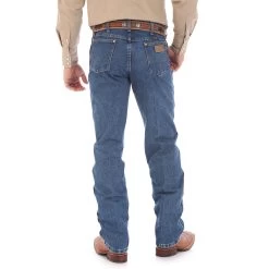 Wrangler Men's Cowboy Cut Original Fit Jeans